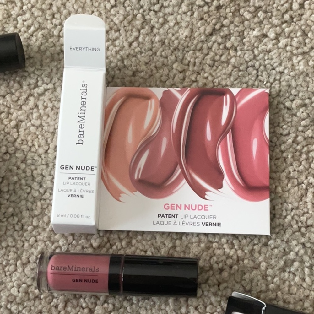 bareMinerals Makeup Set with Pink and Cream Shades - Picture 3 of 10